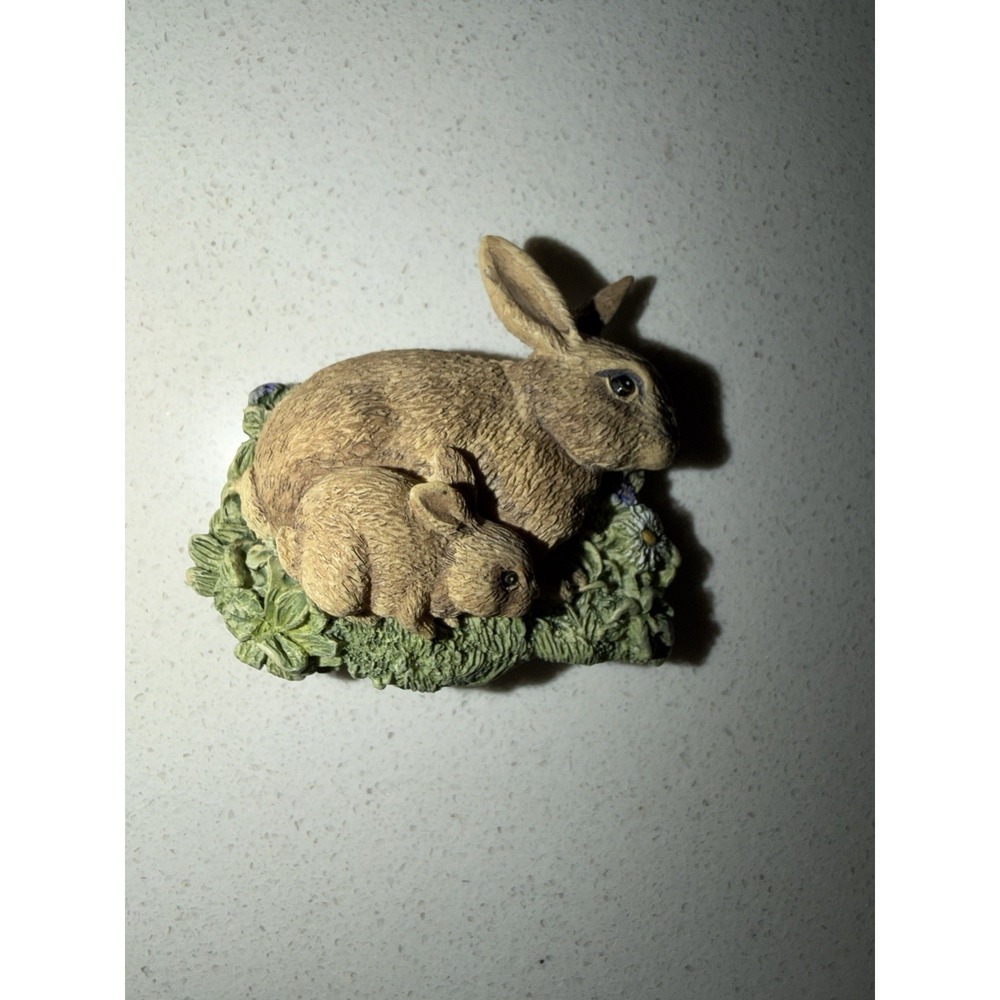 Marjolein Bastin Bunny Magnet with Baby - Avon 1998